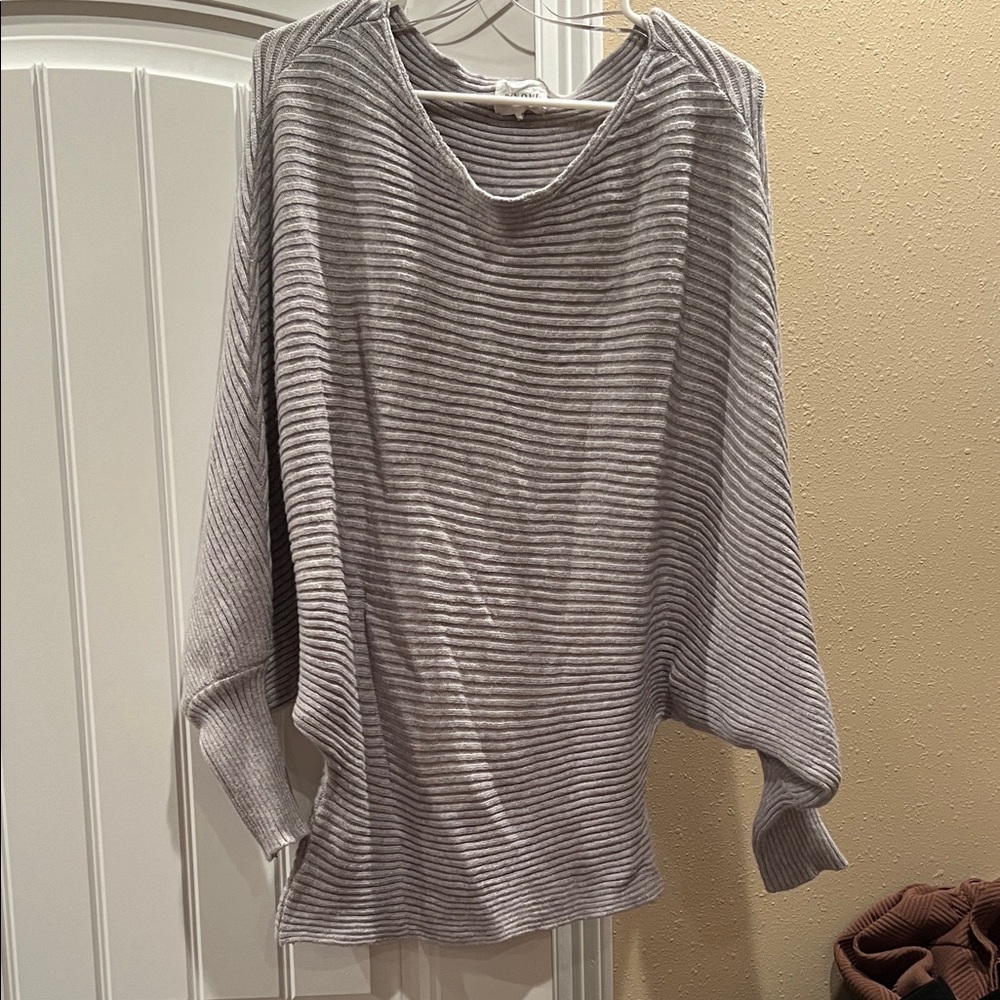Elegant Gray Ribbed Women's Sweater